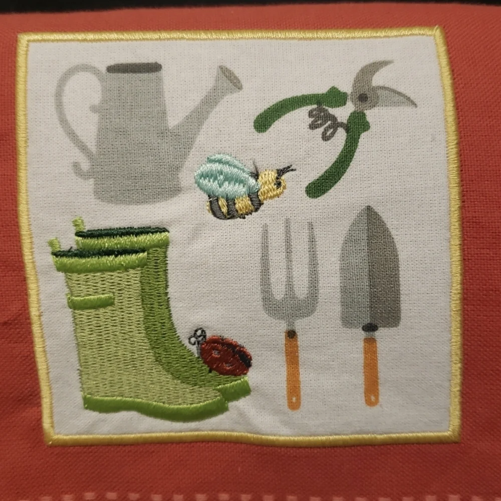 Design Imports NWT Kitchen Towel S/2 with Embroidered Garden Theme Design